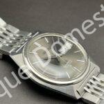 5606-7000(グレー文字盤)